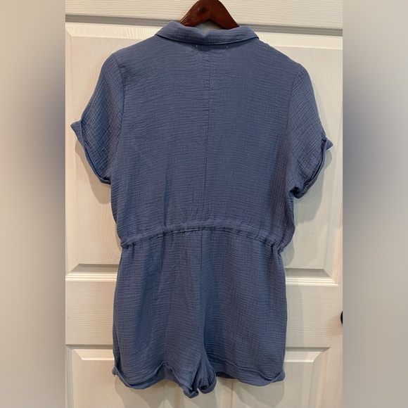Almost Famous Dusty Blue Romper women’s Size Large 100% Cotton - Picture 2 of 8
